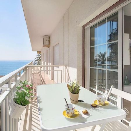 S12 - Beach Front Apartment --Free Wifi- サロウ エクステリア 写真